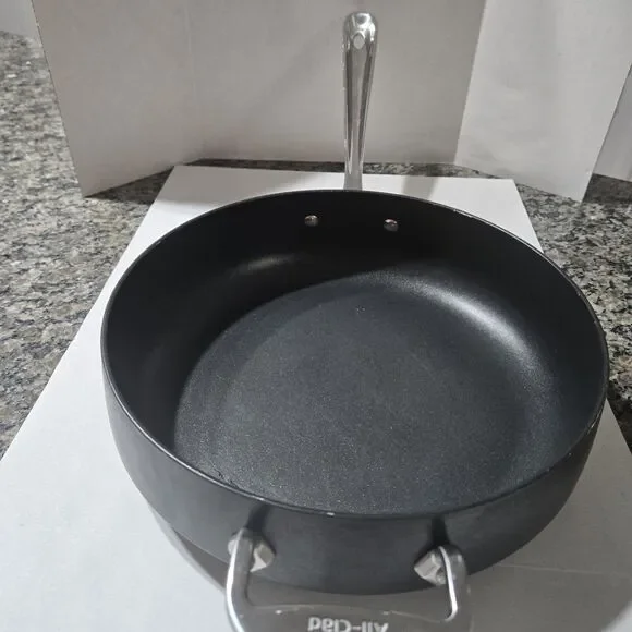 All-Clad HA1 Expert 4-Qt/3.8L Nonstick Sauté Pan - Induction & Oven Safe - Black - Picture 1 of 12